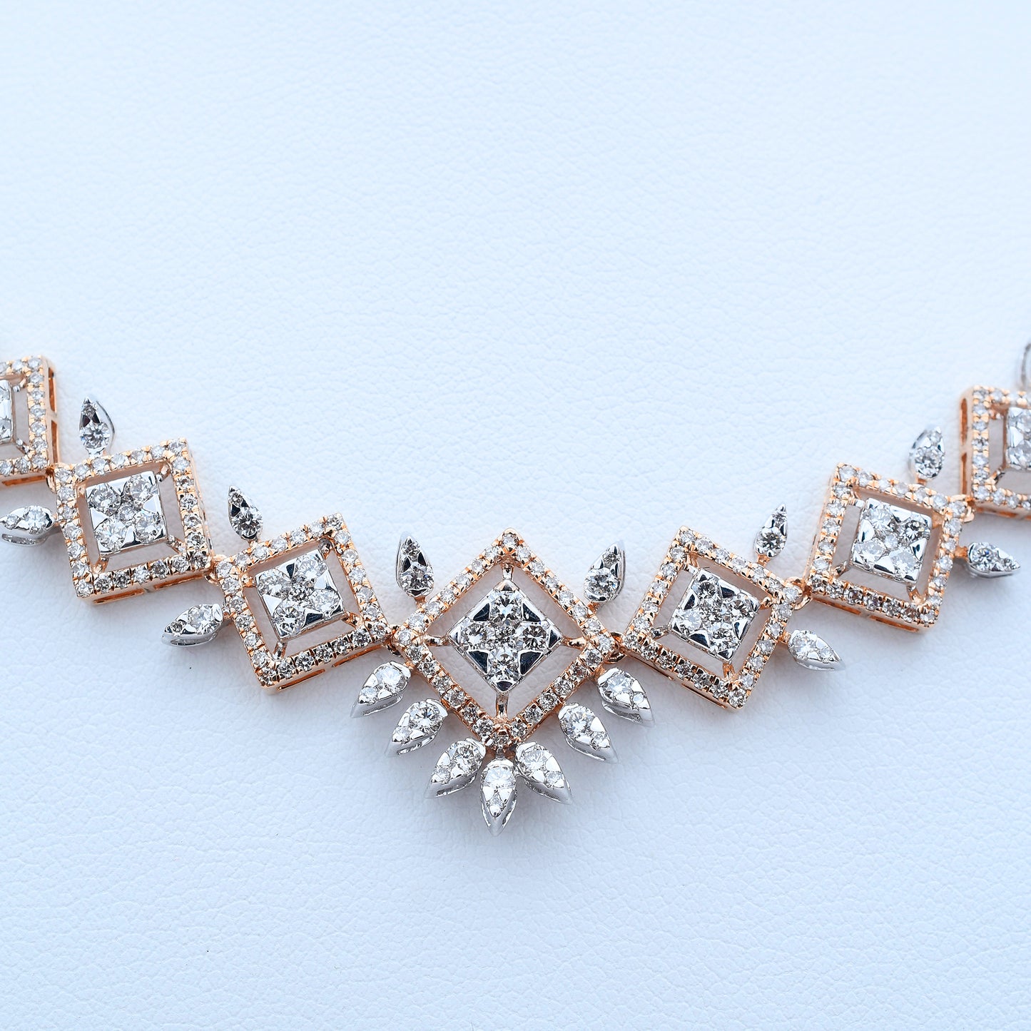 The Square Garland Diamond Necklace Set